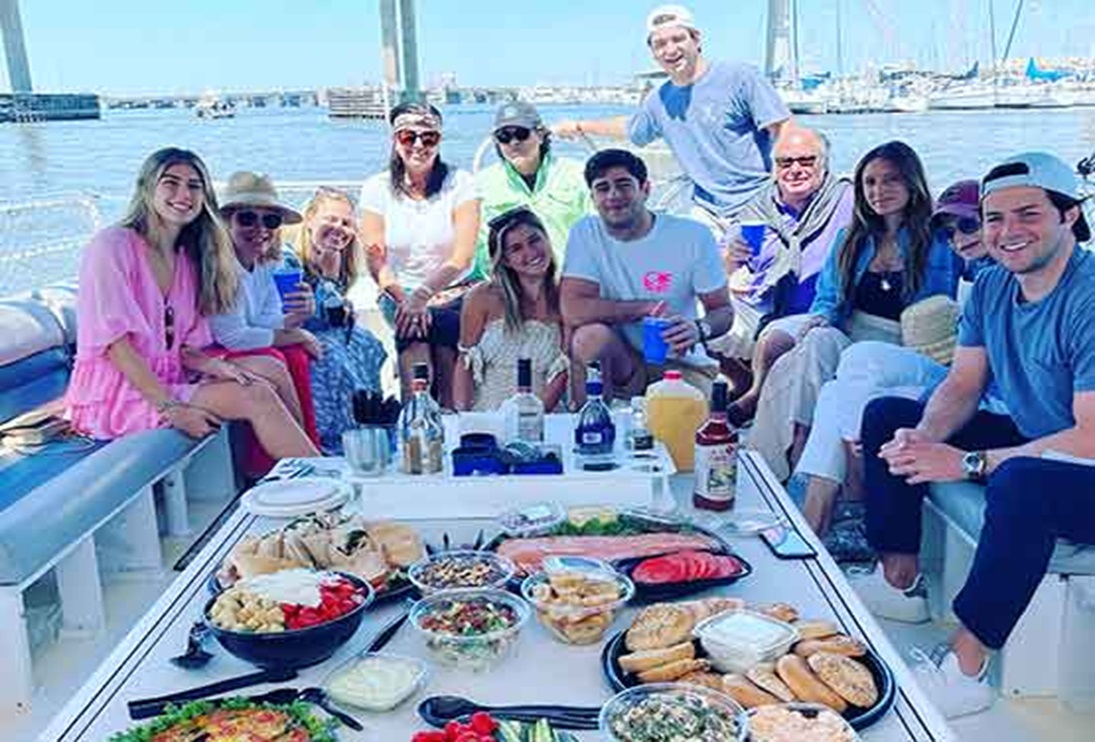 Luxury Afloat: Yacht Charters for Unforgettable Corporate Events